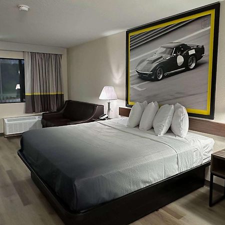 Super 8 By Wyndham Kannapolis Luaran gambar