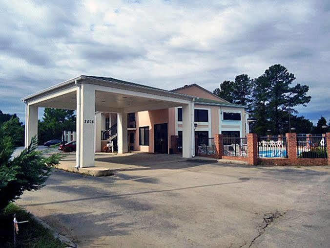 Super 8 By Wyndham Kannapolis Luaran gambar